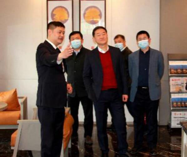 集团党委书记、董事长任丁调研“锦著”天府广场店