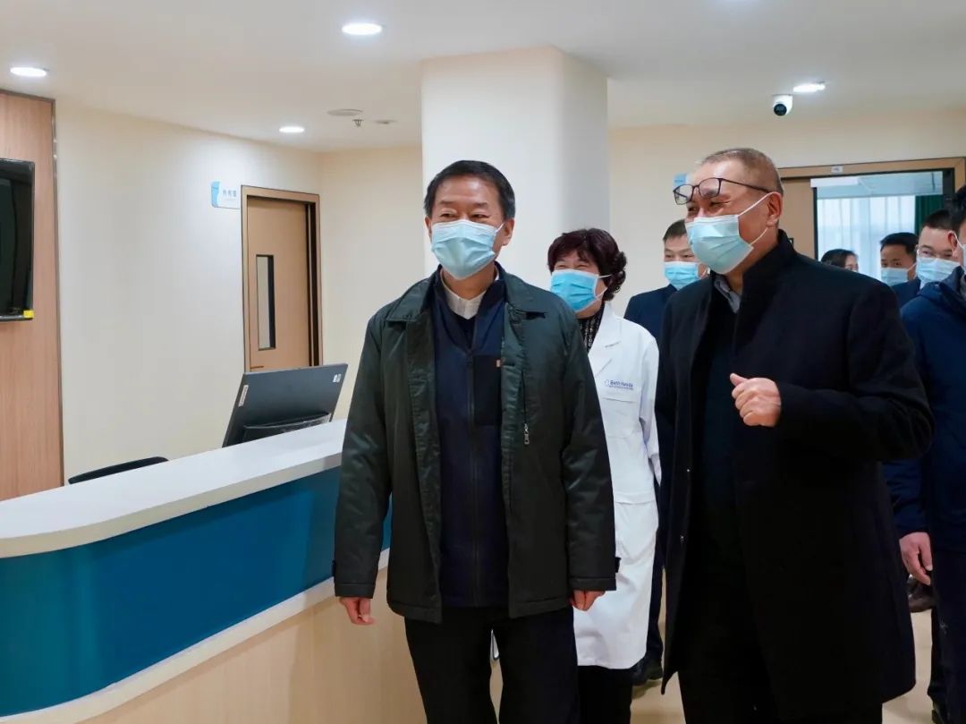 四川省尊龙凯时集团党委书记、董事长任丁率队赴锦弘集团调研